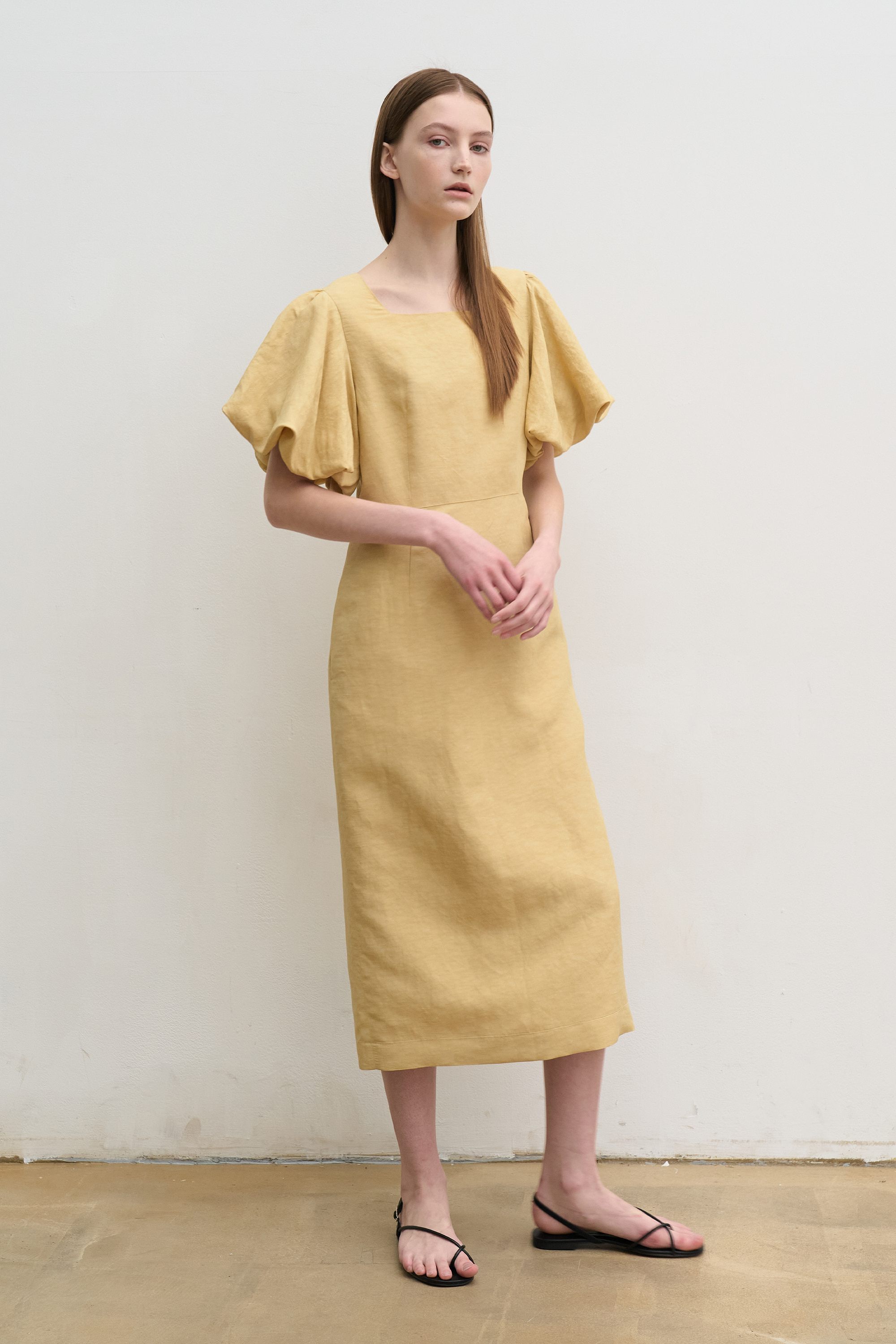 Square-neck balloon sleeve dress (mustard)